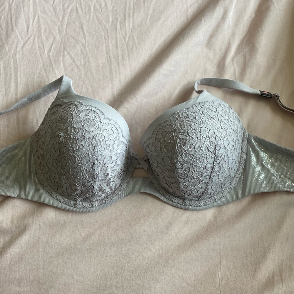 Body by Victoria’s Secret purple lined bra NWT